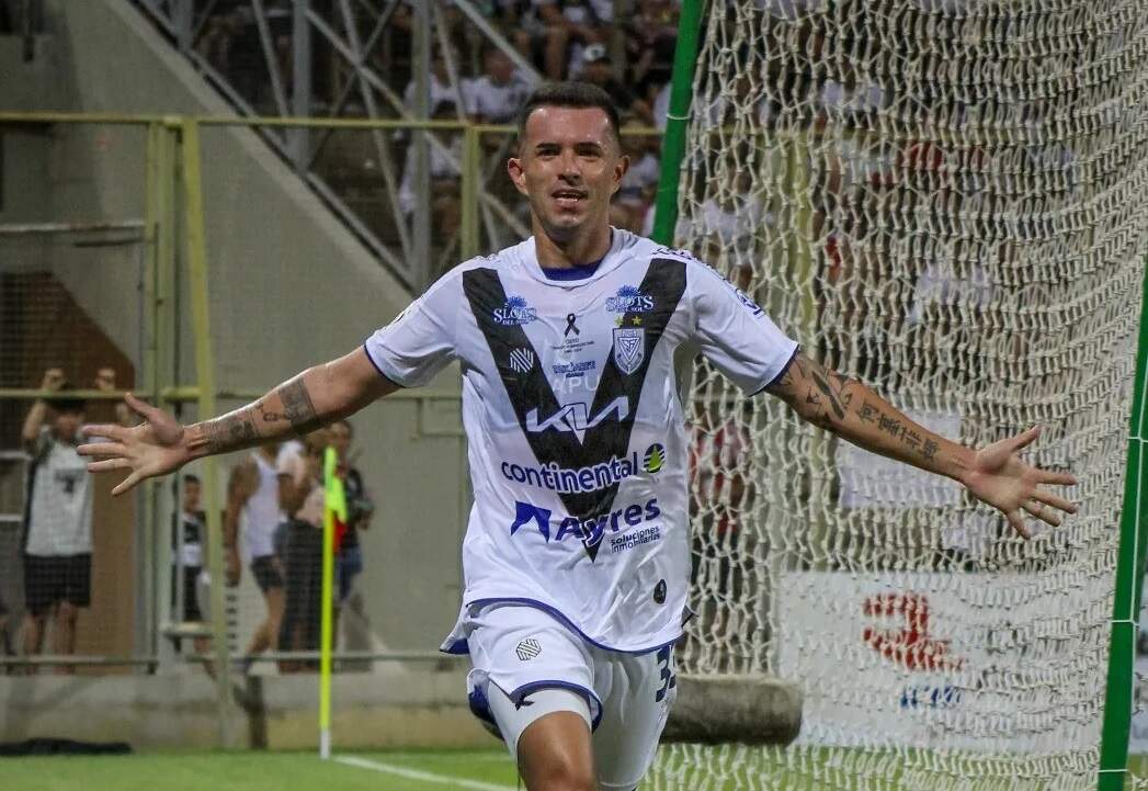 Fútbol paraguayo Sportivo Ameliano y Sol de América cierran la fecha