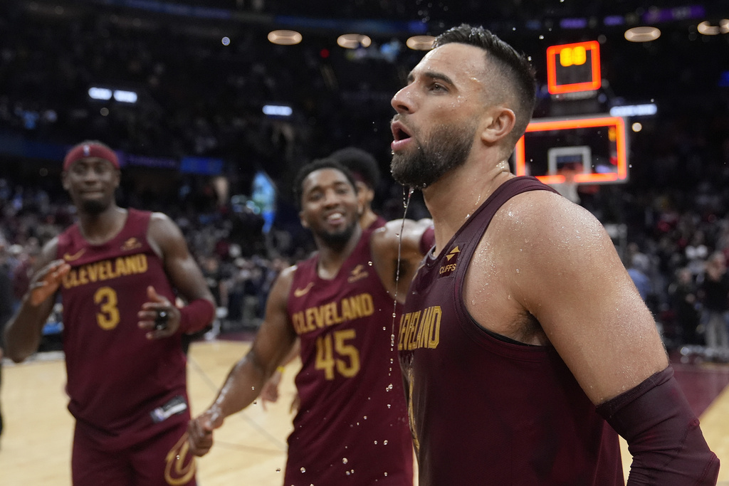 Cleveland Cavaliers X Dallas Mavericks AO VIVO NBA 2023 24 27 02