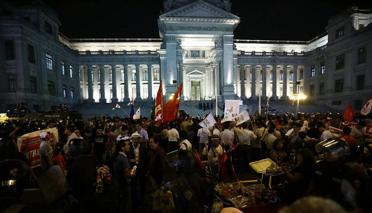 Colectivos convocan a tercera marcha contra la corrupción este