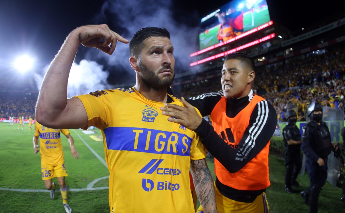 Con polémica arbitral Cruz Azul avanza a la Liguilla tras vencer al León