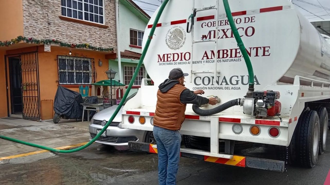 Habitantes de fraccionamiento en Tizayuca bloquean la México Pachuca