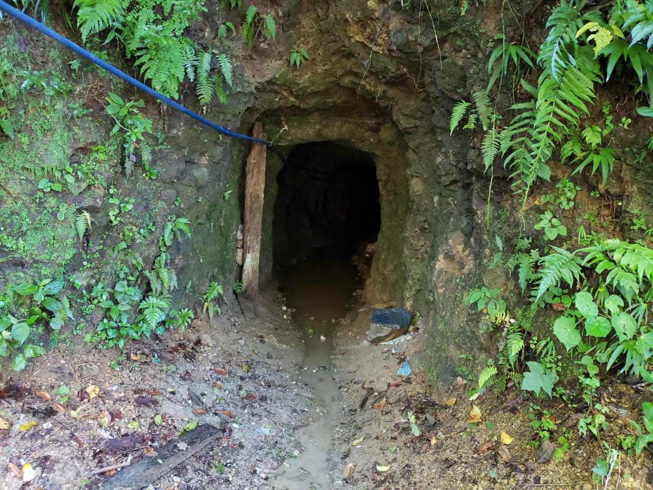 Minero muere al caer junto a compañero en túnel de 75 metros en