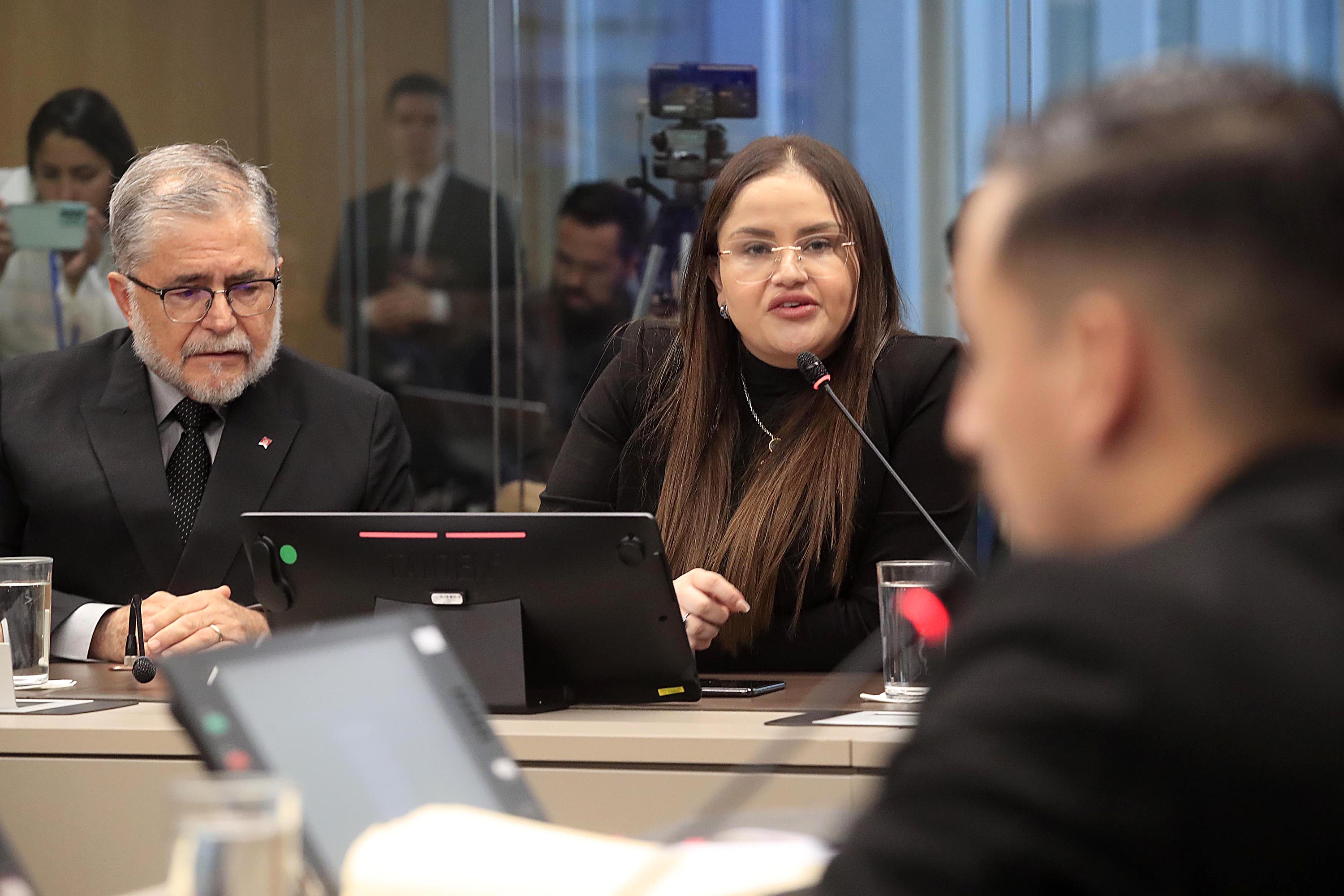 Frente Amplio impulsará moción de censura contra la ministra de Salud