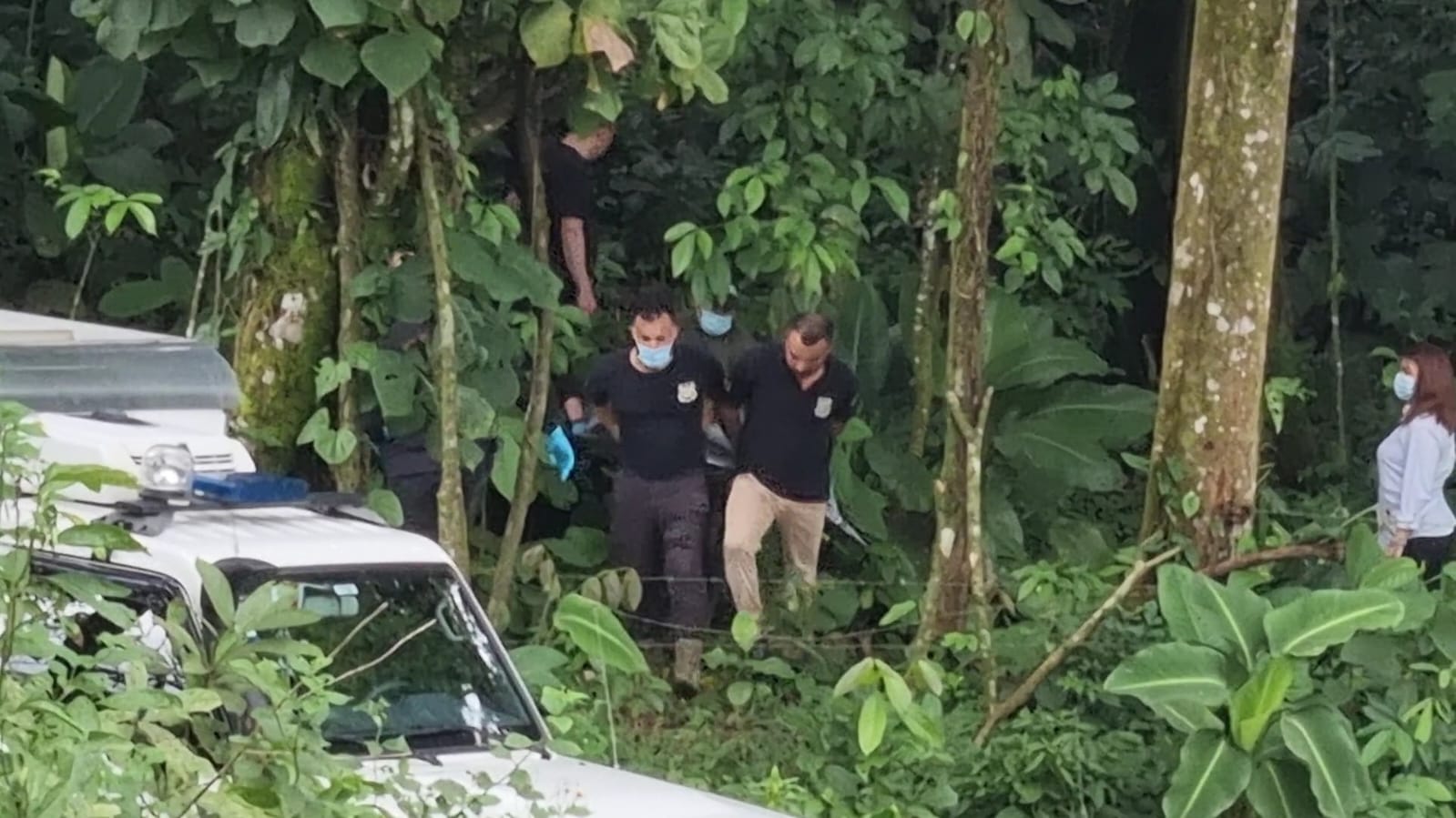 Aterrador Encuentran Cuerpo De Hombre Con Golpe En La Cabeza Dentro