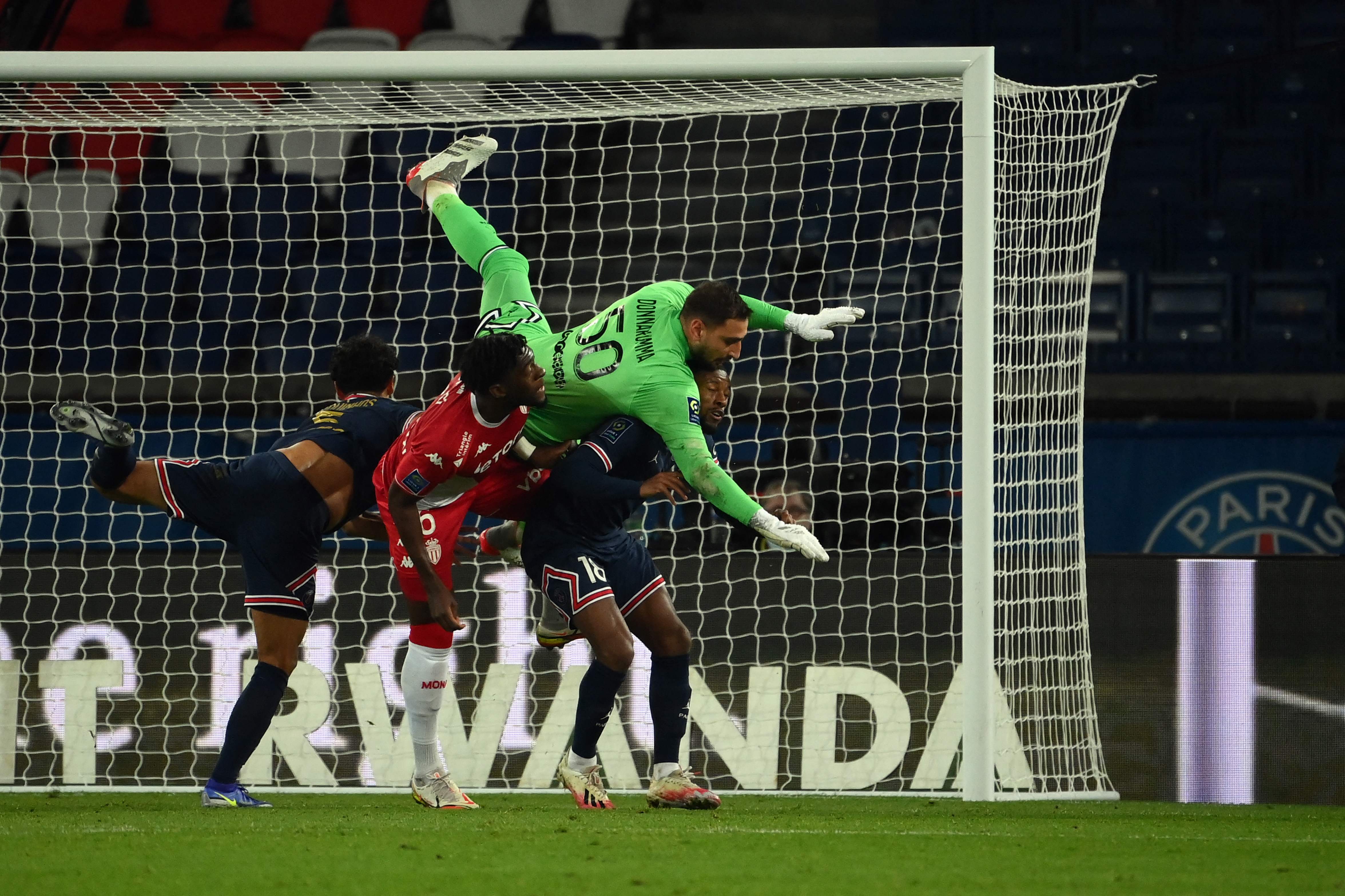 Keylor Navas muerteado en el PSG el tico volvió a ser suplente La Teja