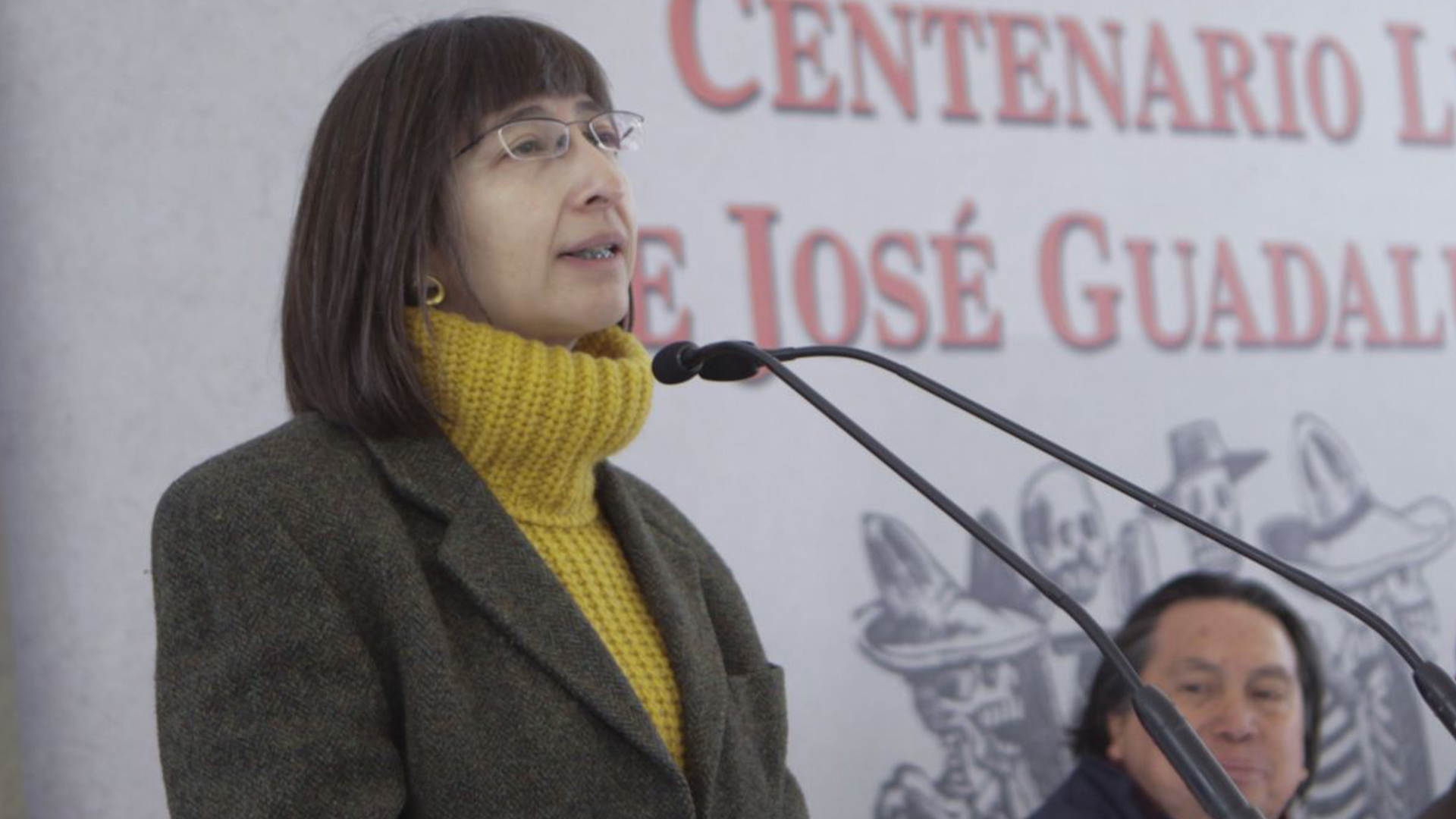 Diputada de Movimiento Ciudadano recaba firmas para que López Obrador