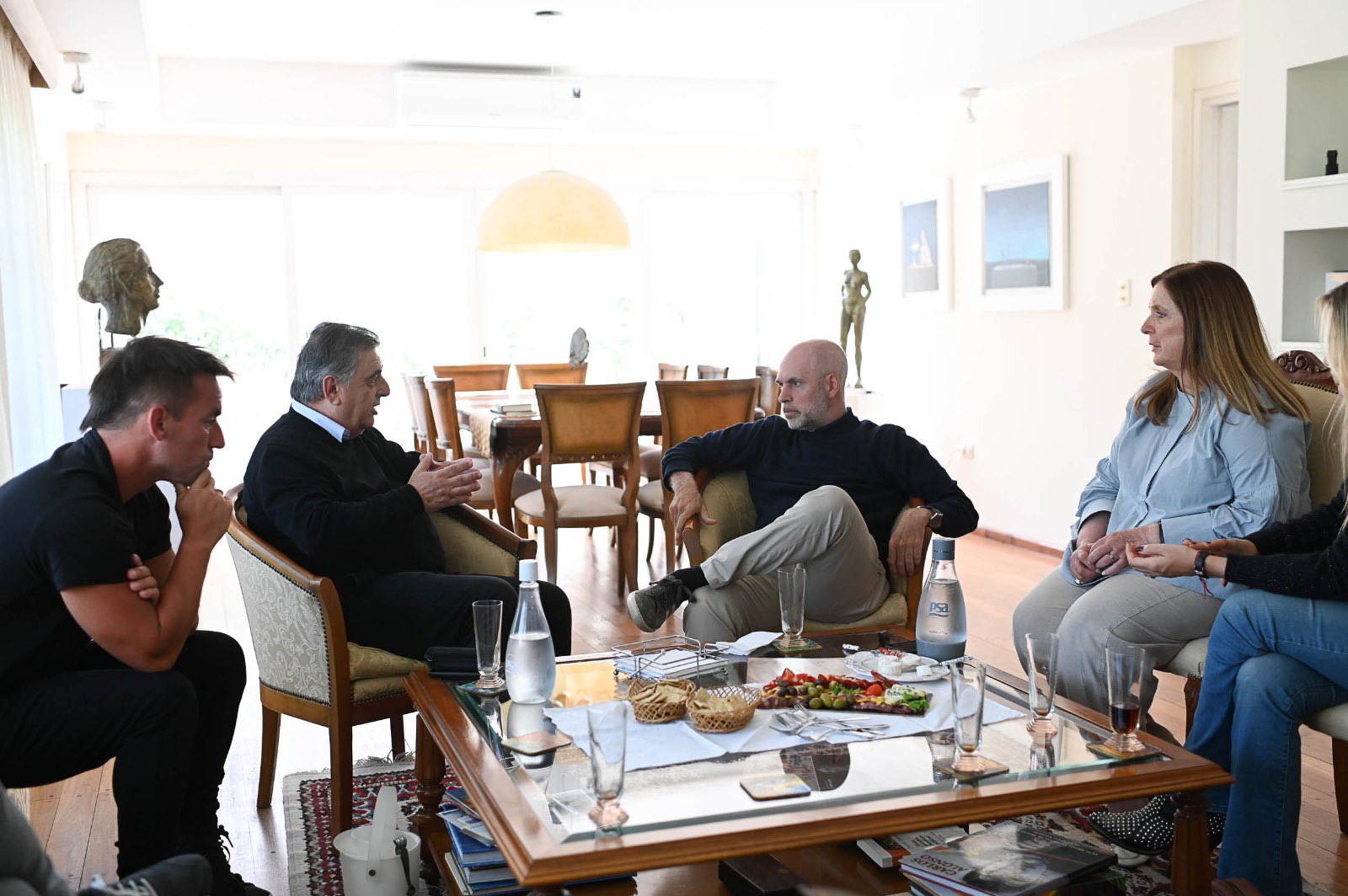 Larreta continúa recorriendo el país visitó a Luis Juez Mario Negri y