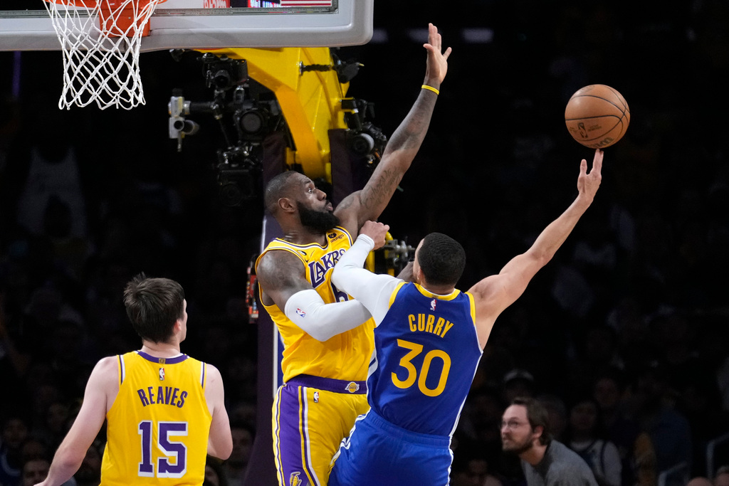 Lebron James Vs Steph Curry Savor This Rivalry In Lakers Warriors