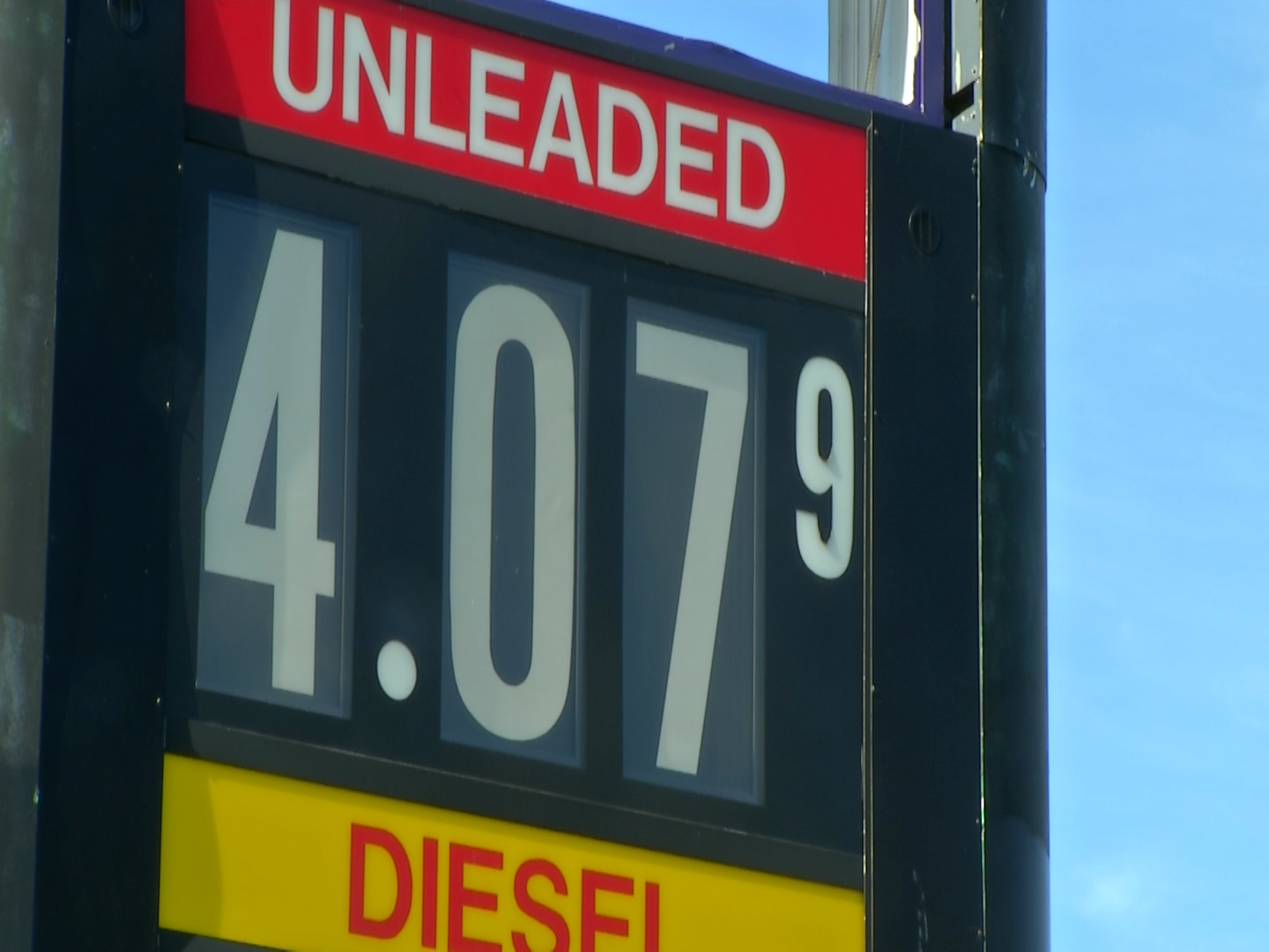 Déjà Vu: Michigan Gas Prices Back Above $4 a Gallon – 9and10News.com
