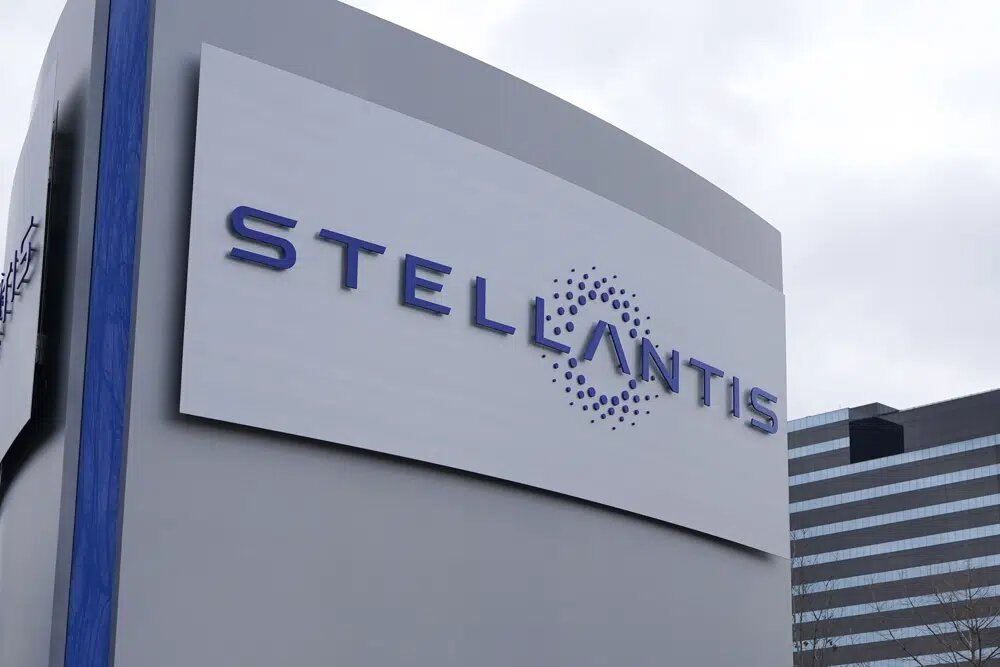 Stellantis lays off about 400 salaried workers 