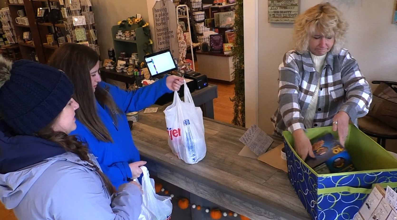 sault-area-young-professionals-collects-food-for-high-school-pantries