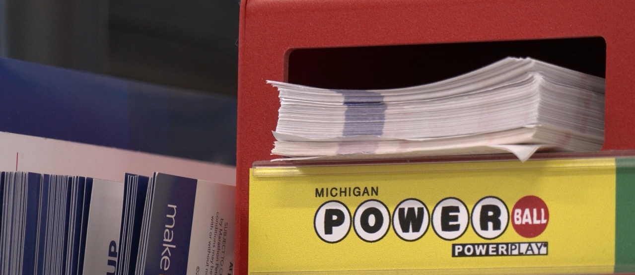 Gorgeous California Woman, Home For The Holidays, Wins $150,000 Powerball Prize Moment Concept Gorgeous California Woman, Home For The Holidays, Wins $150,000 Powerball Prize Moment Concept