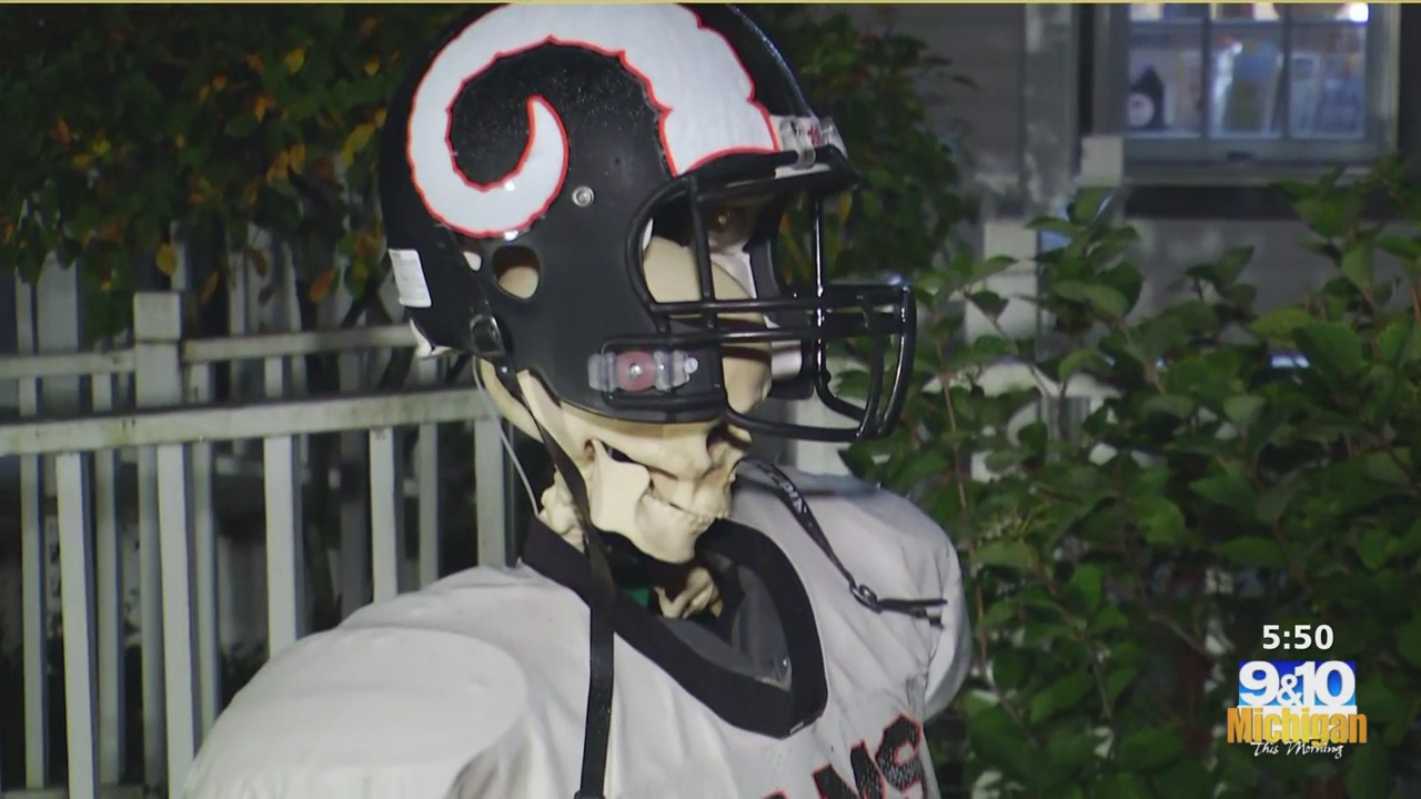 MTM On the Road SkeleTour Covers Harbor Springs Businesses in