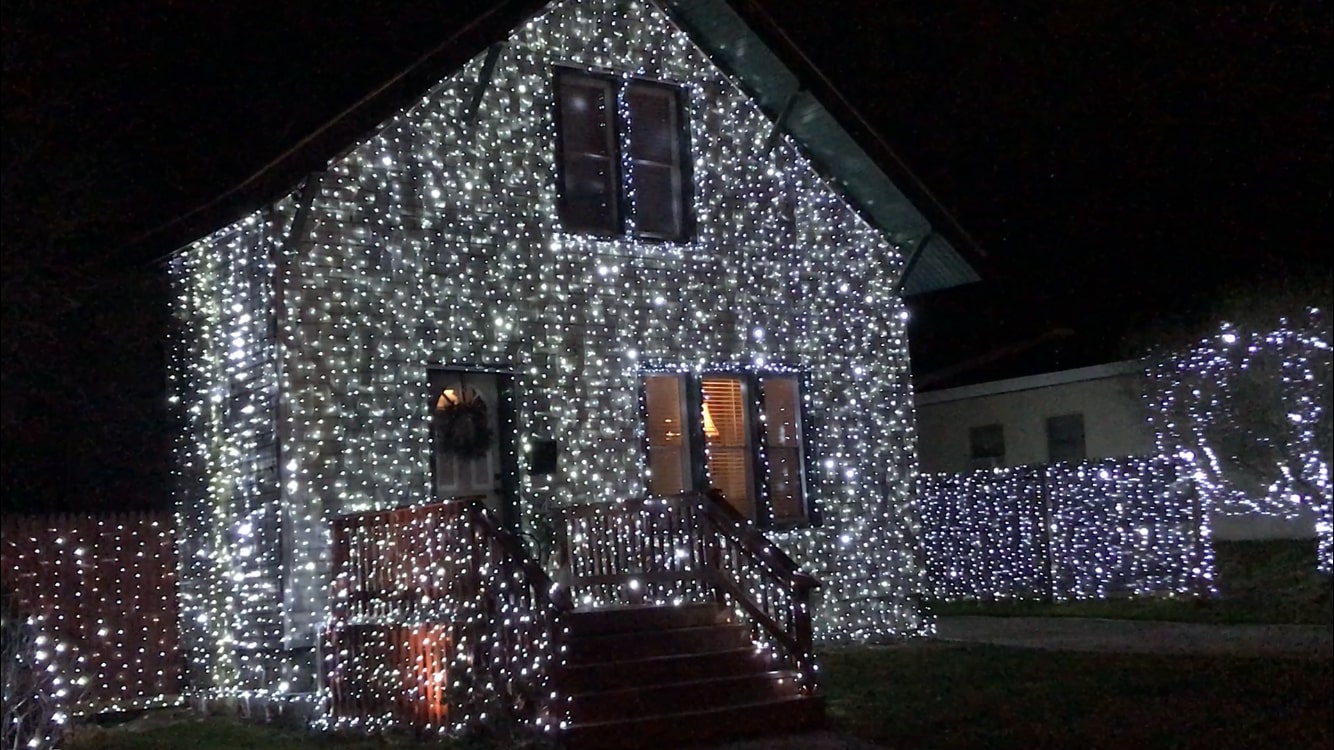 Ludington and Scottville Chamber of Commerce Hosts Christmas Light