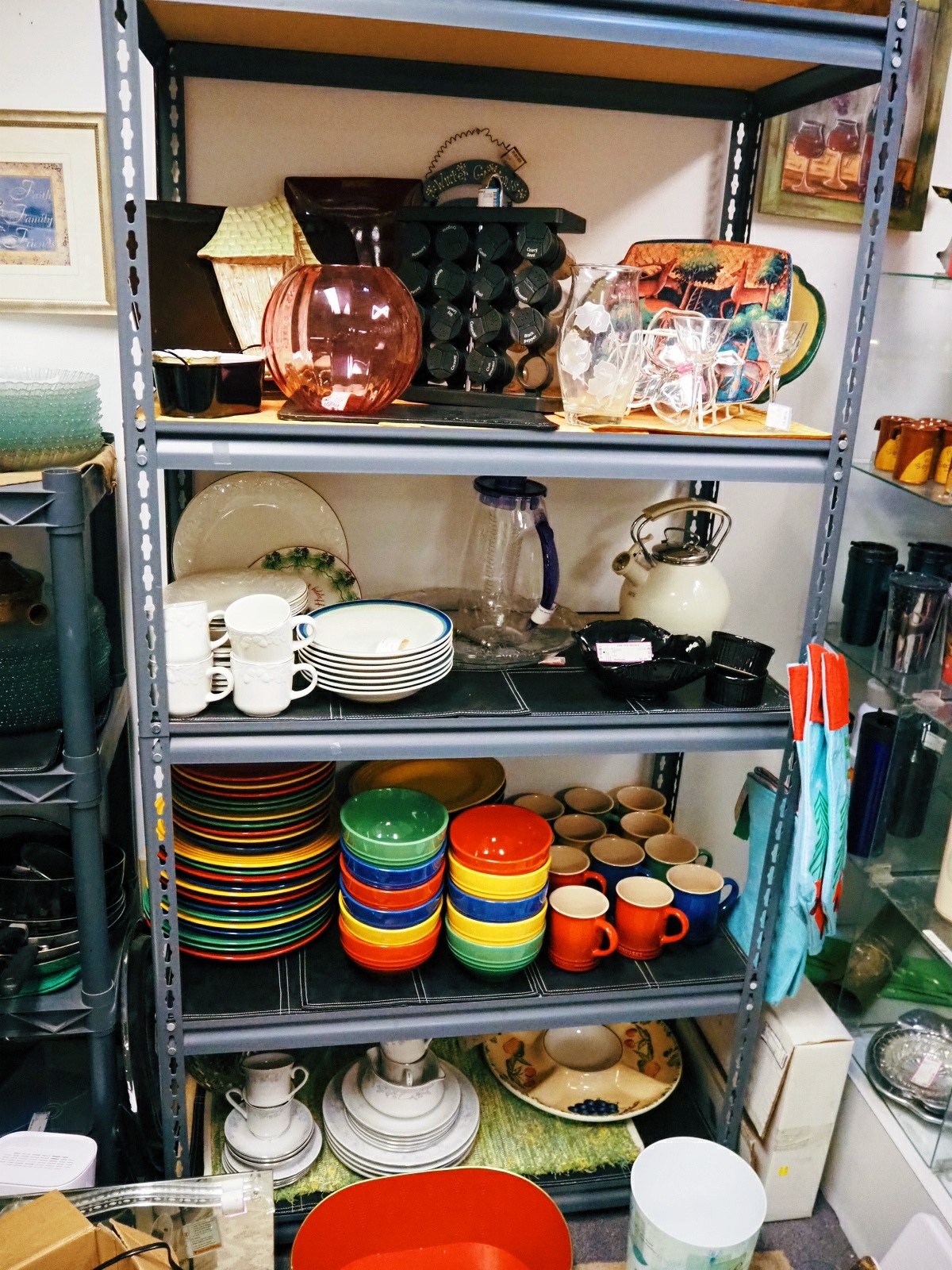 GTPulse Ebb Tide Resale Shop Going With The Flow For 29 Years 9&10