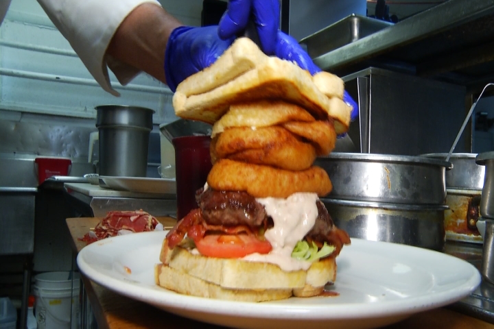 Inside the Kitchen: Toonies Fish & Steakhouse in Bellaire – 910News.com