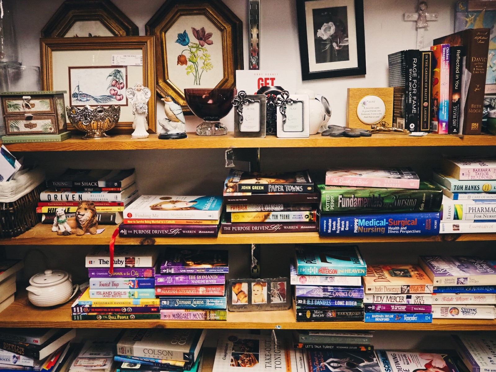 GTPulse Ebb Tide Resale Shop Going With The Flow For 29 Years 9&10