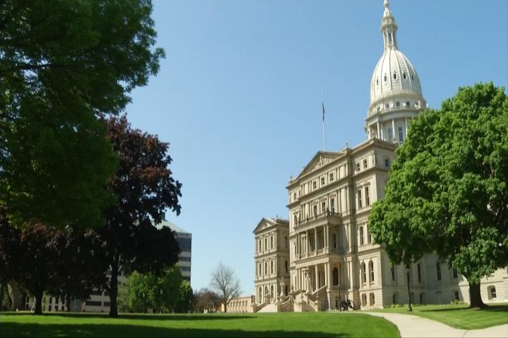 Gov Whitmer Says Husband’s Boat Launch Request was ‘Failed Attempt at ...