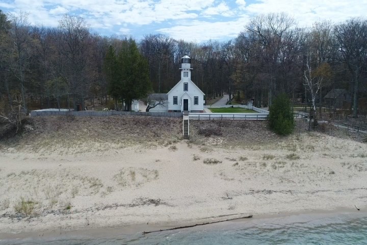 Hometown Tourist: Mission Point Lighthouse – 9and10News.com
