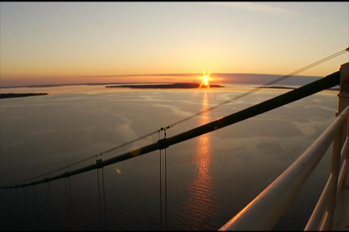 This week on Michigan This Morning, photojournalist Stephanie Adkins had a unique opportunity to go to the top of the Mackinac Bridge and see the sun rise.  She’s brings us some unforgettable views…
...