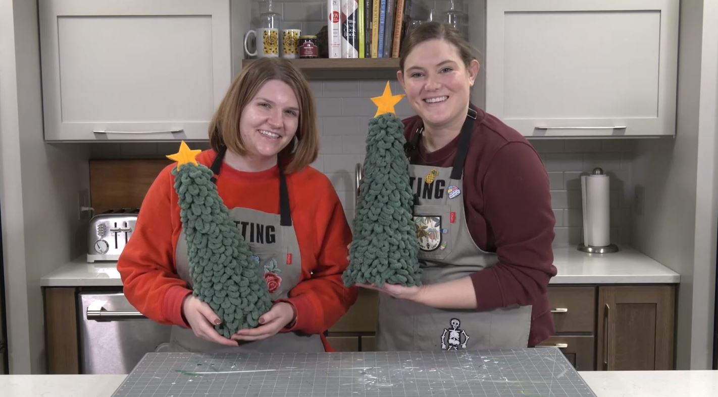 Crafting with the Katies: Make the softest Christmas tree ever!
