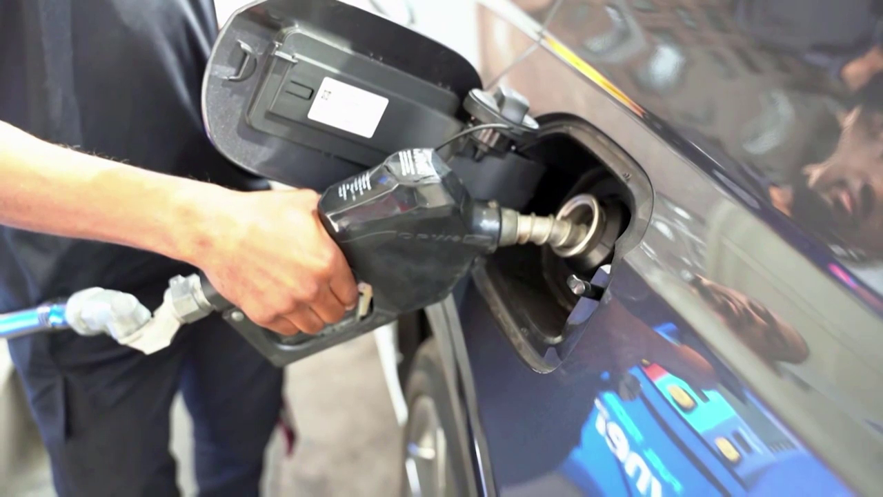 Gov. Whitmer declares energy emergency to lower Michigan gas prices