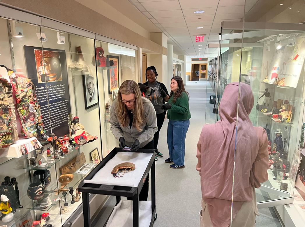 Volunteers assist in relocating 30,000 artifacts to new Jim Crow Museum