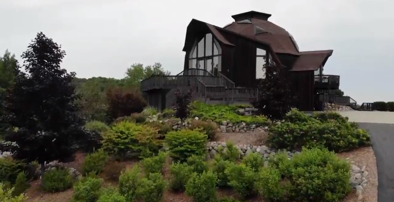 Amazing Northern Michigan Homes: On Top of the World Leelanau County Home