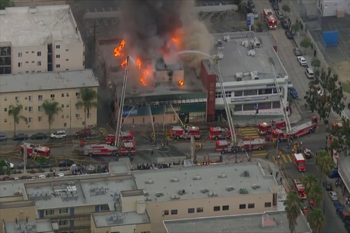 One Person Dead Following Los Angeles Building Fire – 9and10News.com