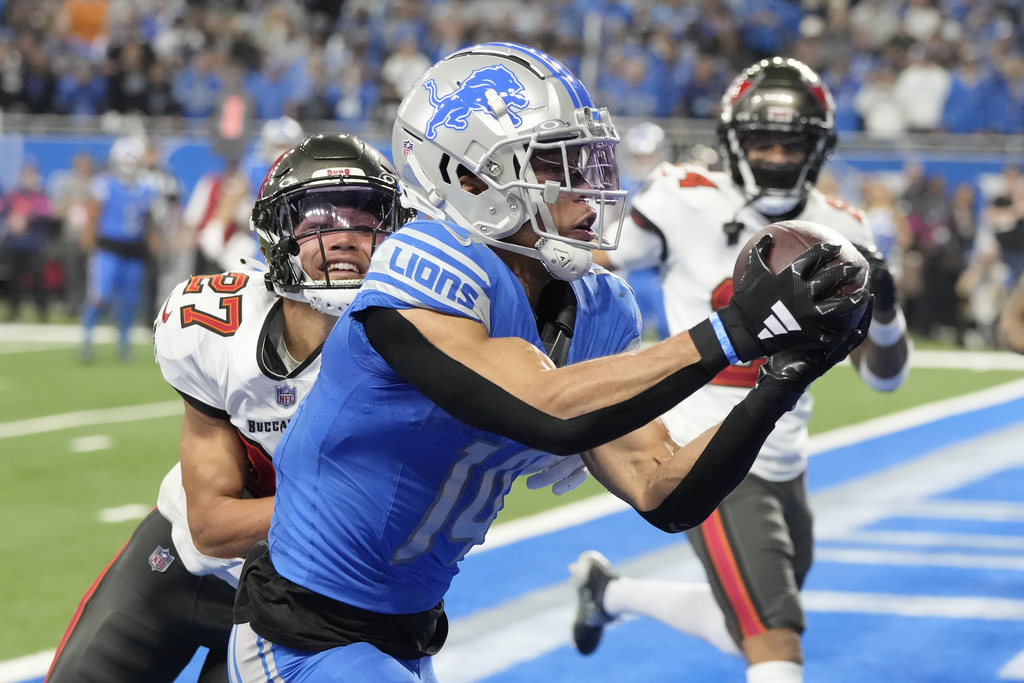 Lions agree to contract extensions with St. Brown and Sewell worth combined $200M, AP source says