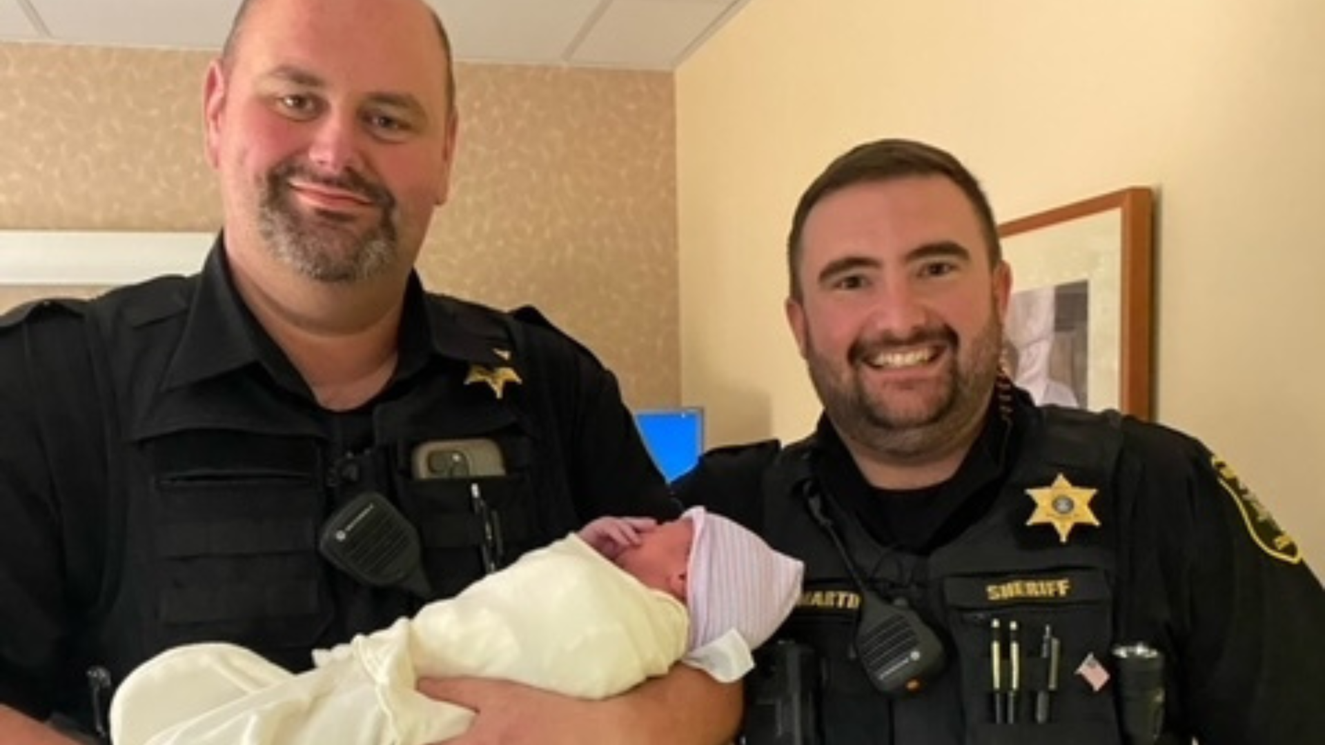 Roscommon Co. deputies help deliver baby for woman who was in active labor