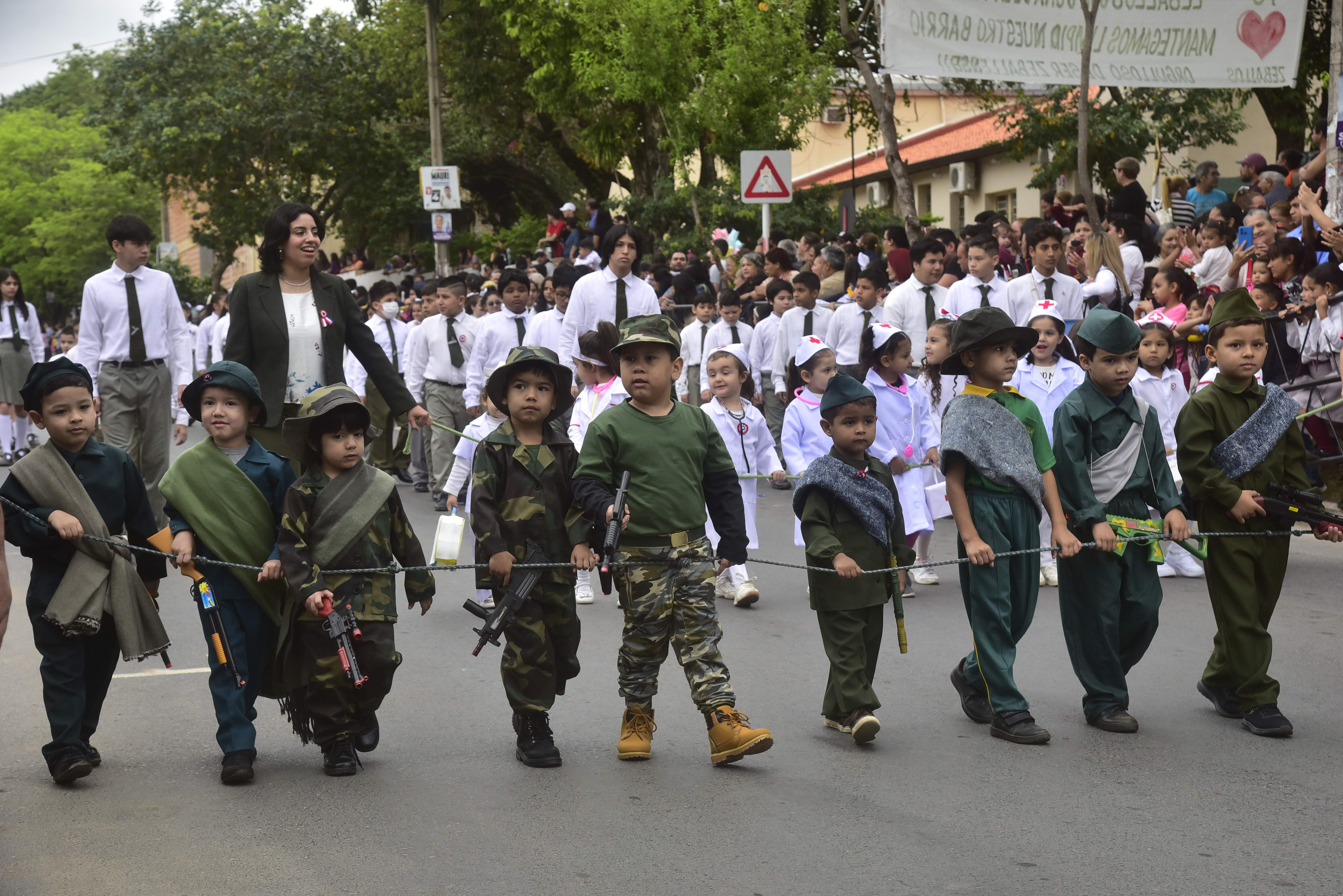 Emotivo desfile en Zeballos Cu para honrar a vencedores de la