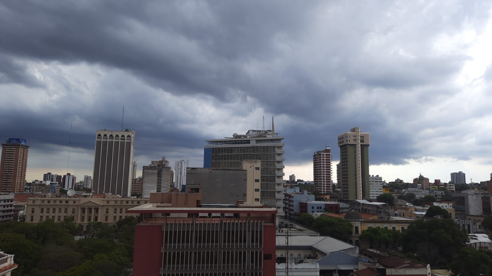 Meteorología: amplían alerta de tormentas a diez departamentos de Paraguay