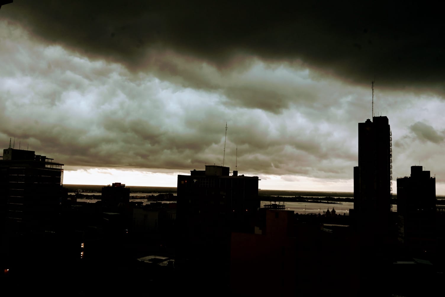 Meteorología: amplían alerta de tormentas a 10 departamentos de Paraguay