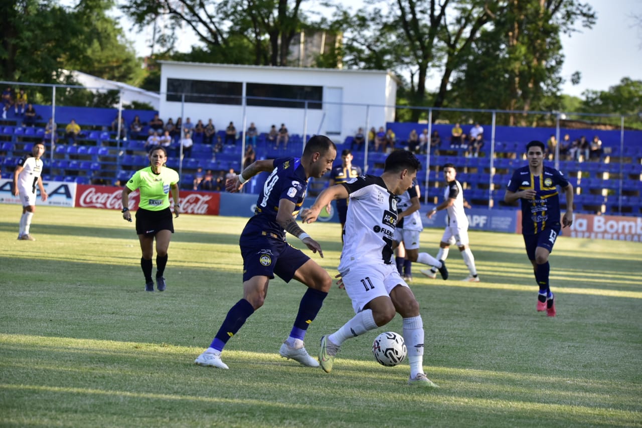 Football Mania - Sportivo Trinidense vs Fernando de la Mora 29/04/2022