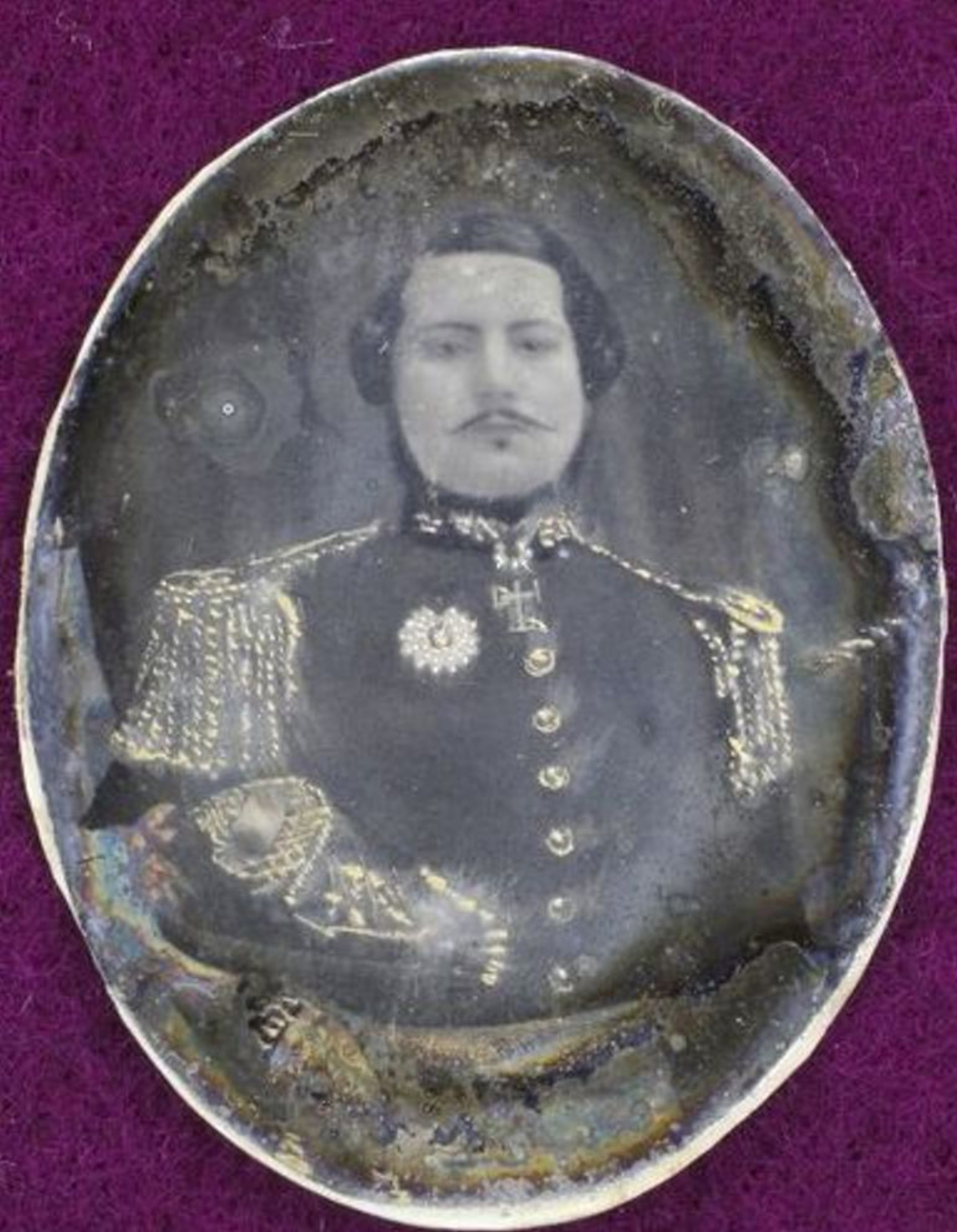 Francisco Solano López (Asunción, 1827-Cerro Corá, 1870) a los 27 años de edad  en un daguerrotipo hecho por  Hilaire David en París en 1854.