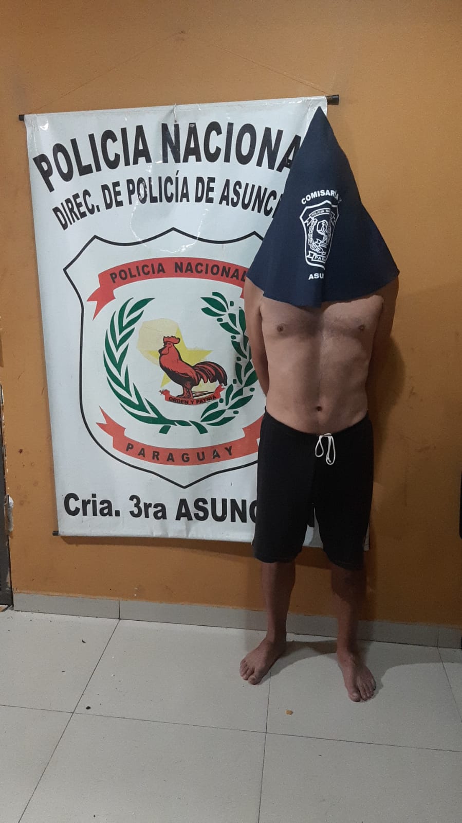 Aprehenden a un hombre en microcentro de Asunción e incautan automóvil robado