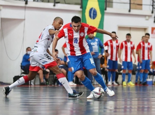 FUTSAL FIFA • @gary.ayala04 🧠🔴🔵 #photography #futsal #paraguay