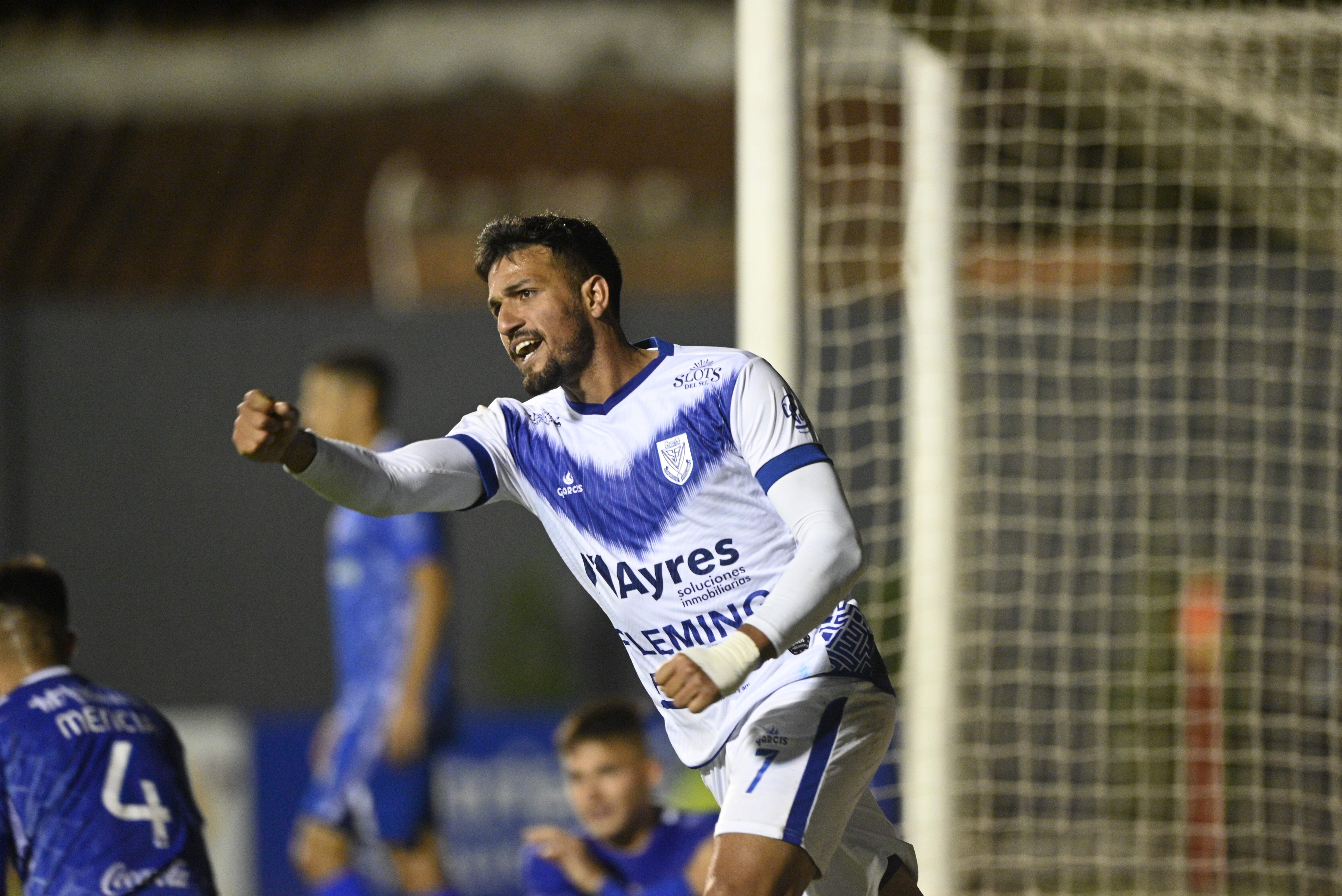 Pedro Báez suma otro gol en Honduras - Fútbol Internacional - ABC Color