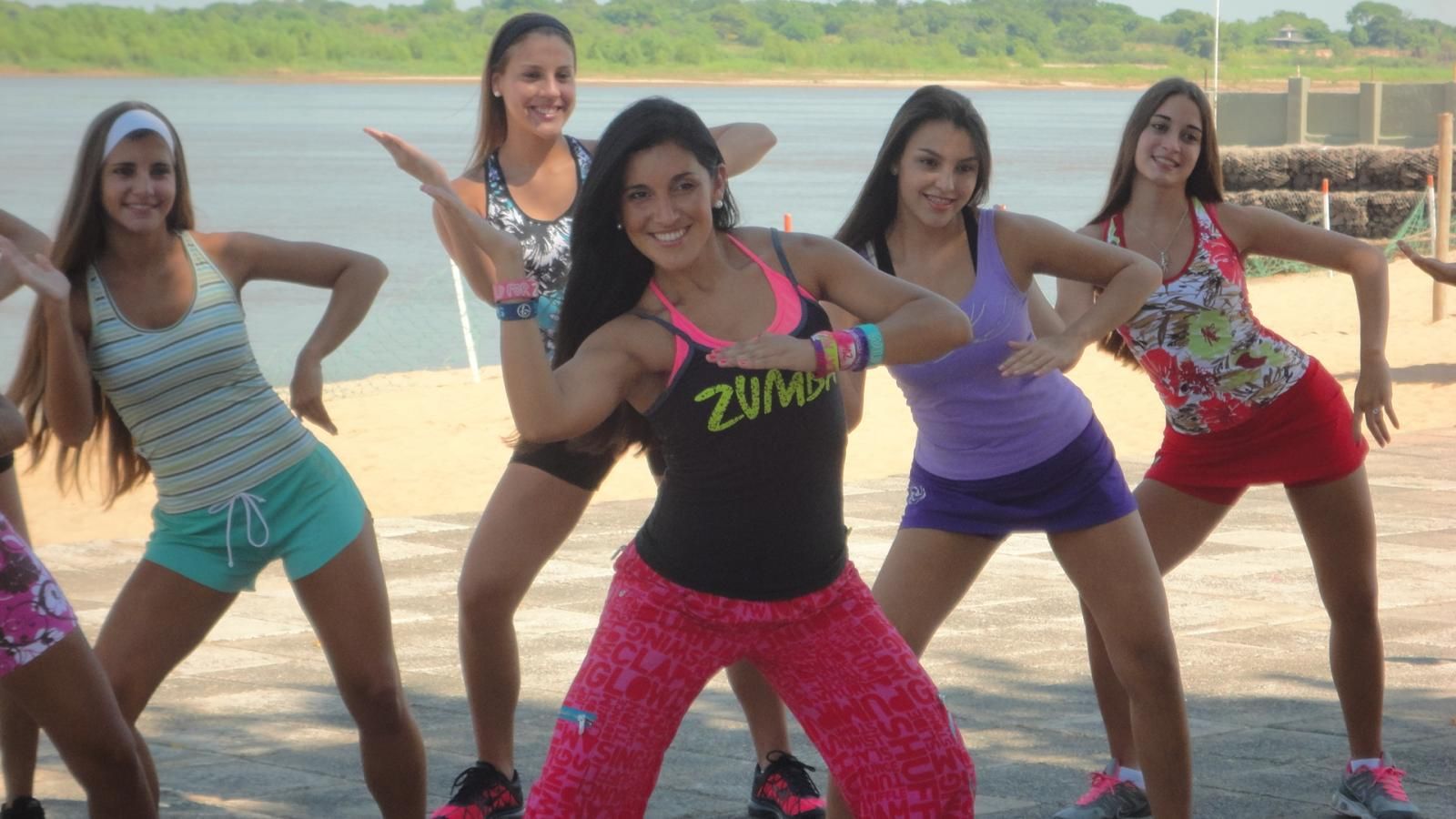 Zumba: ejercicio más diversión - Notas - ABC Color