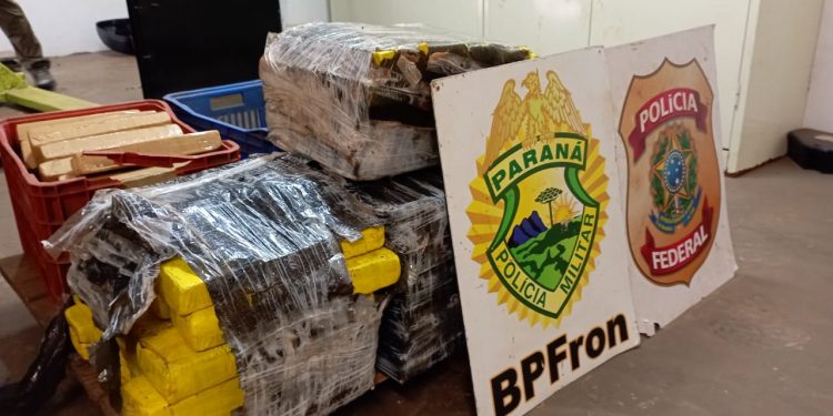 La droga quedó depositada en la base de la Policía Federal de Foz de Yguazú.