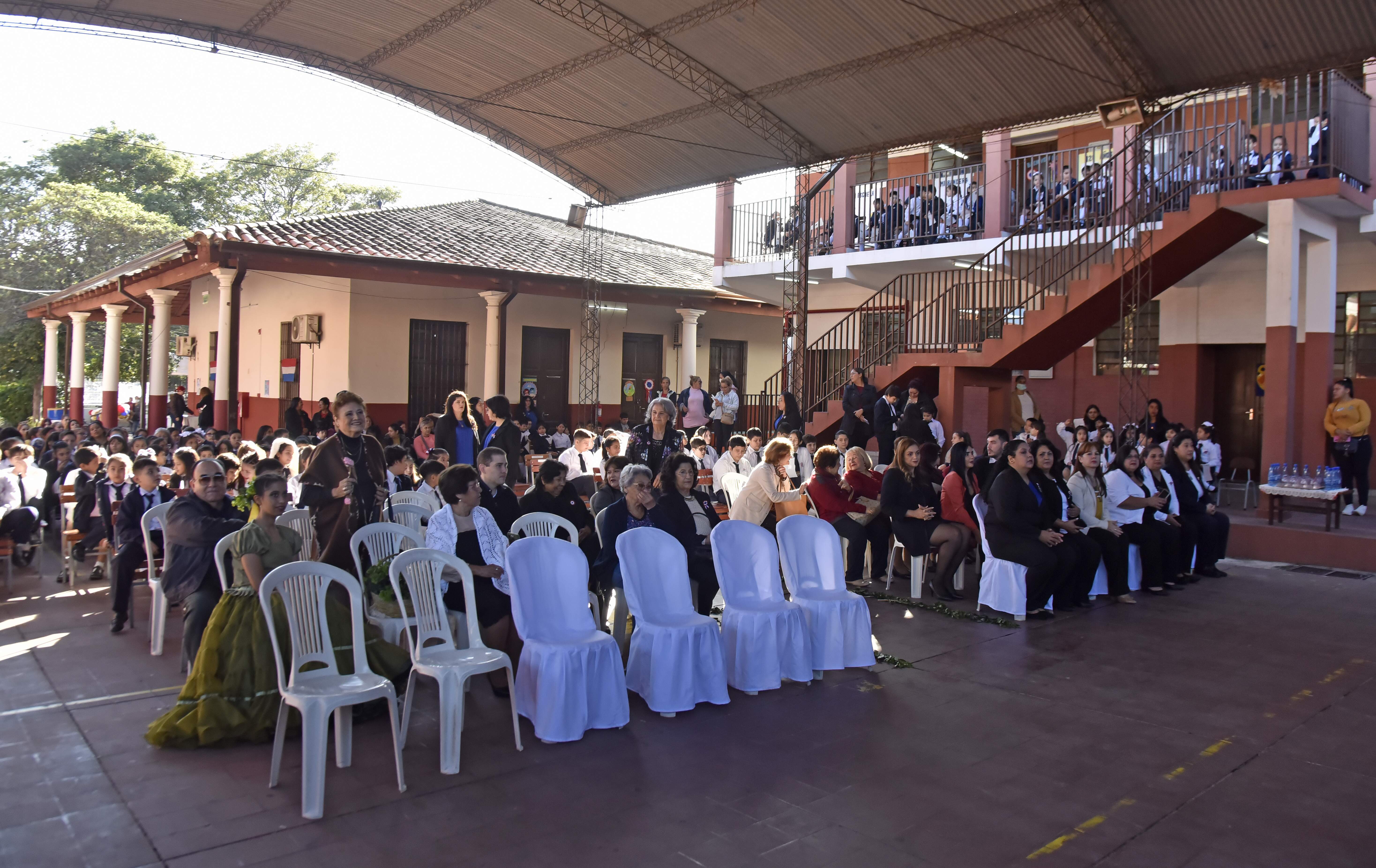 foto de la escuela de adele