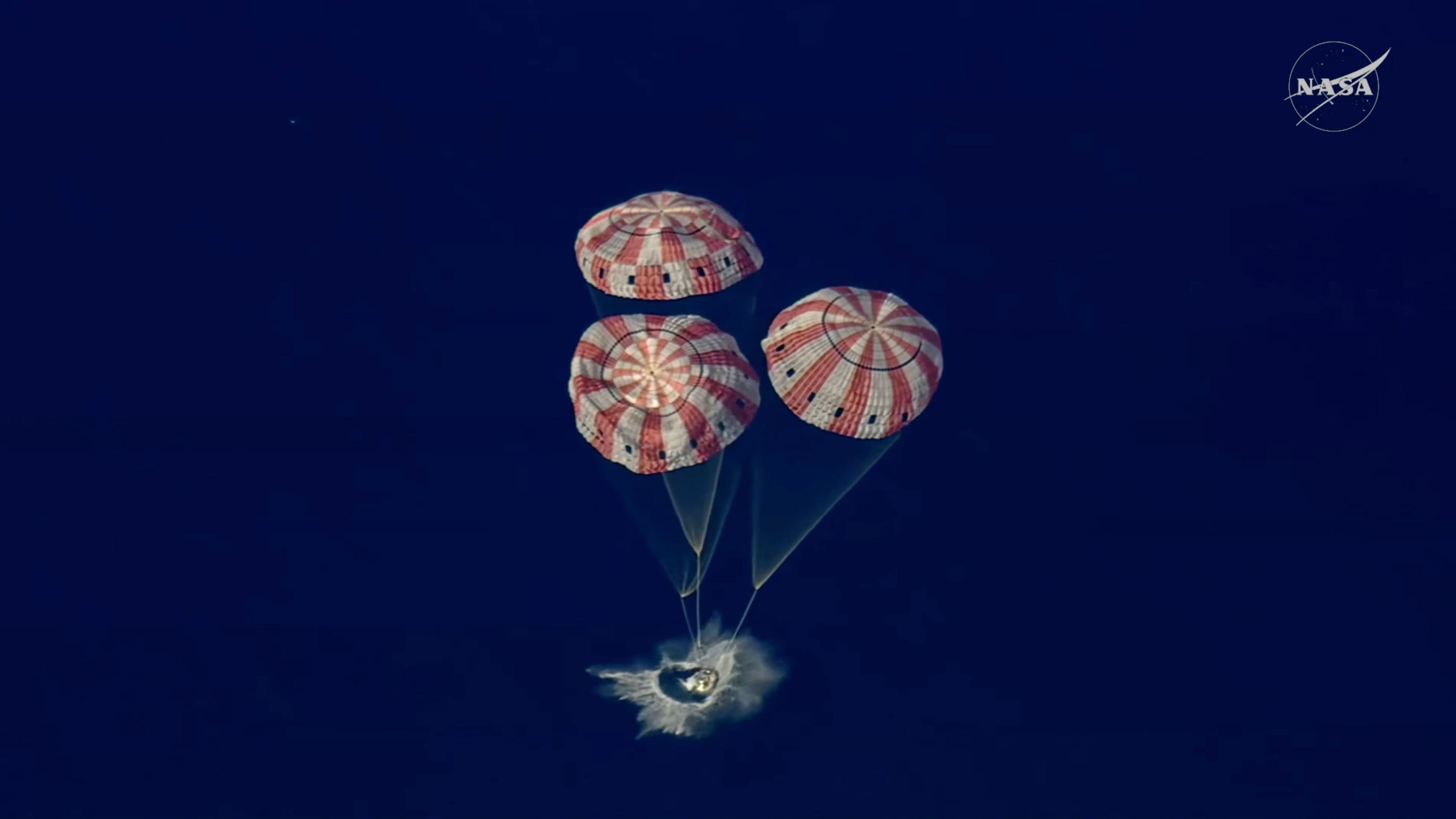 ☆NASA☆（感謝）/2 Artemis II's record-breaking journey around the moon ends with