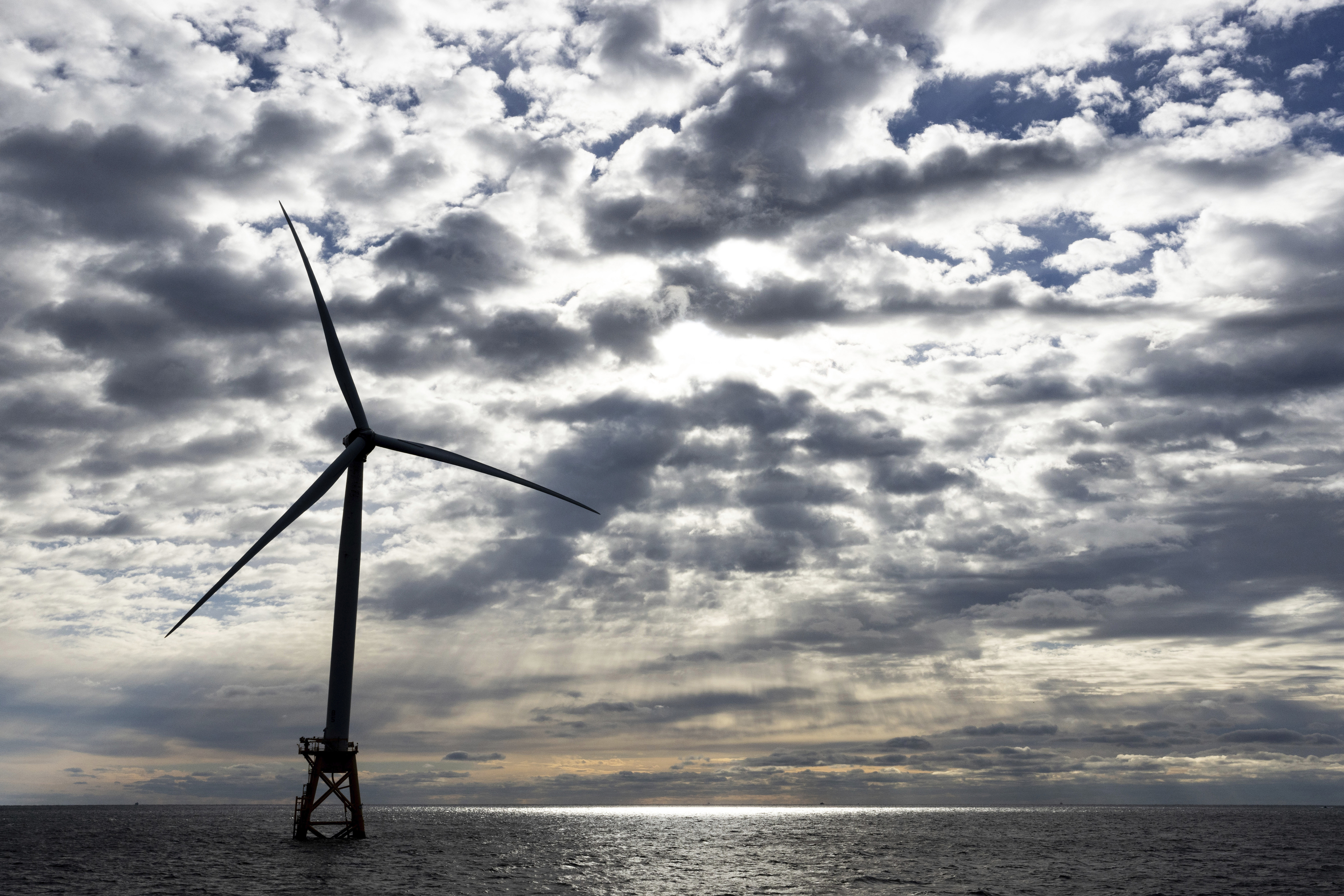 Pacific fishery council calls for new start to offshore wind