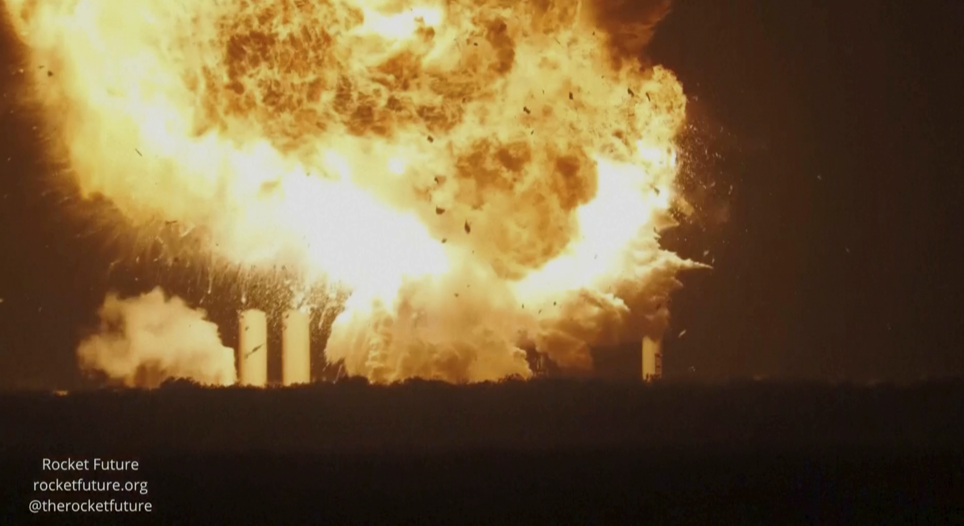 SpaceX Starship explodes on test pad in Texas - Anchorage Daily News