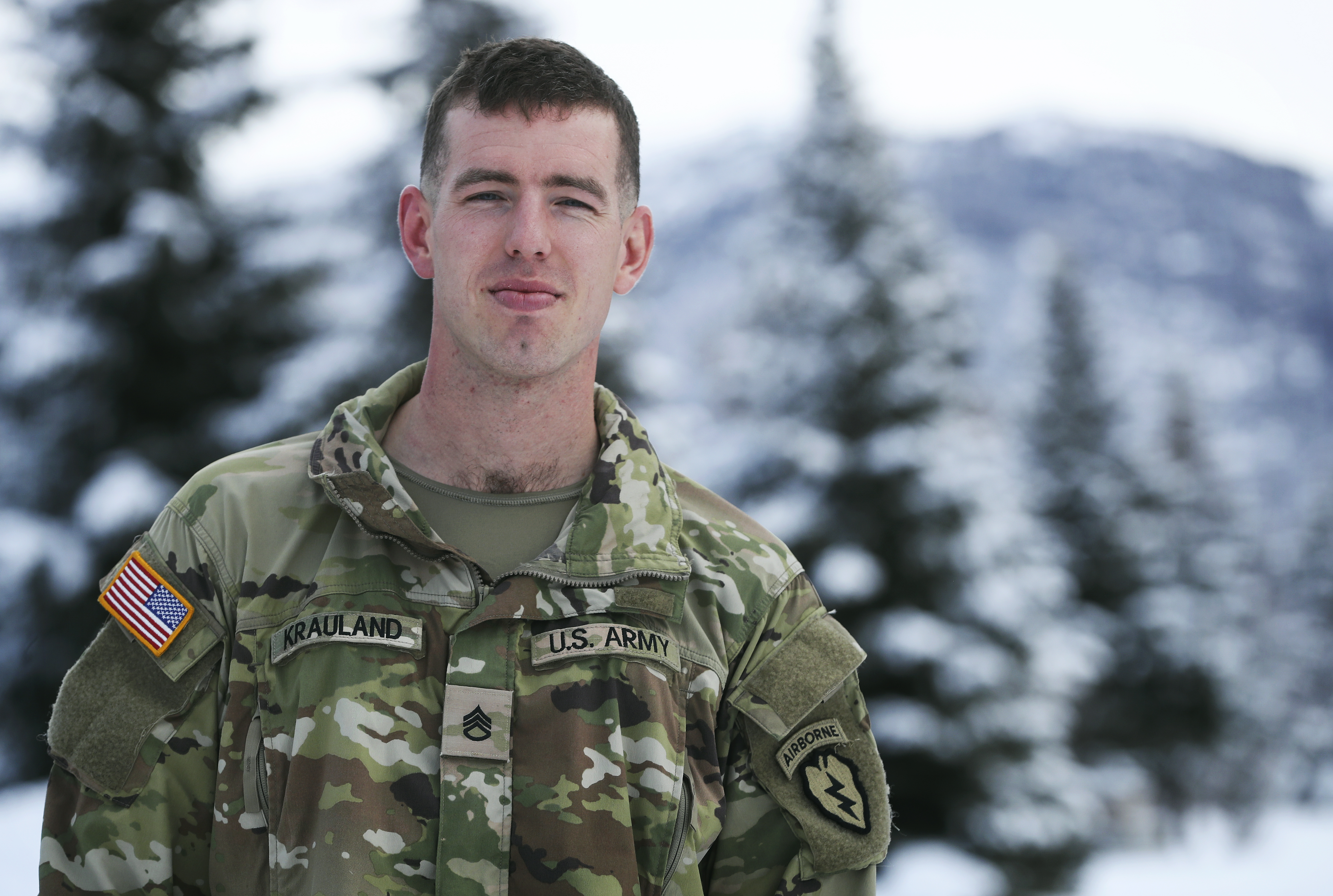 The Army Reserve recognizes Wisconsin Soldier for his heroics during  off-duty hours - Article - The United States Army