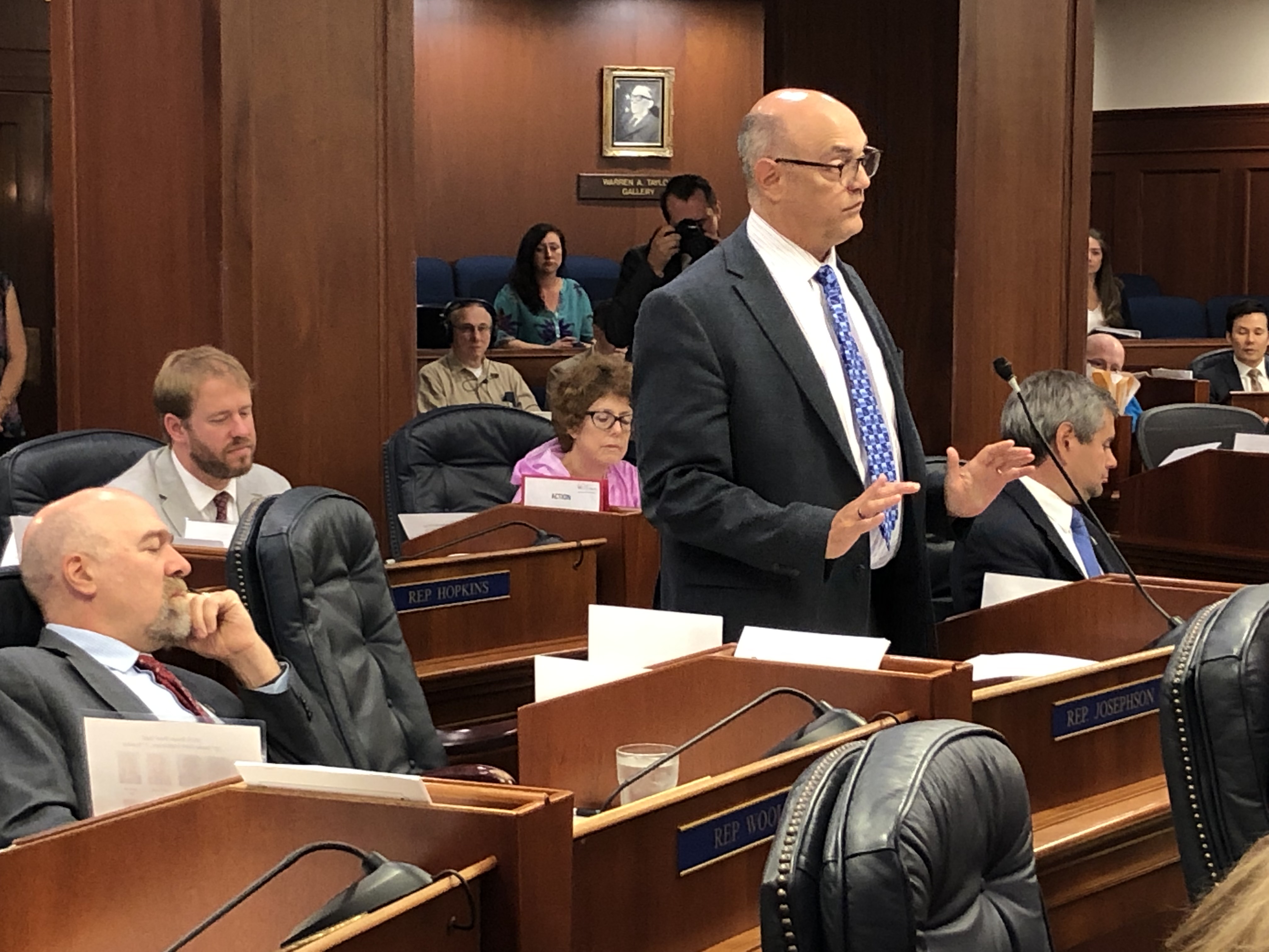 a-new-law-will-give-thousands-of-alaska-state-employees-a-pay-raise