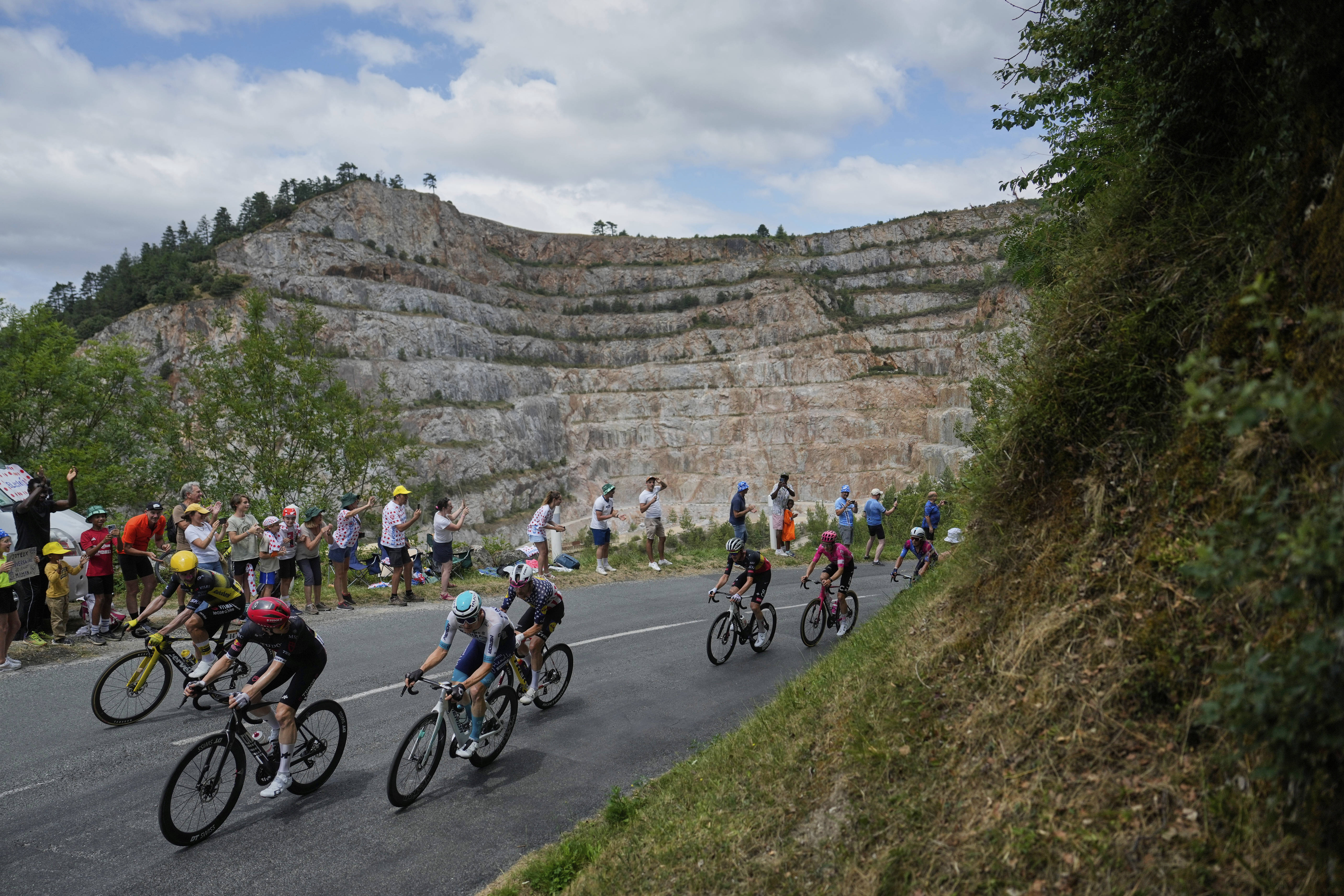 Wellens wins Tour de France 15th stage, teammate Pogačar maintains