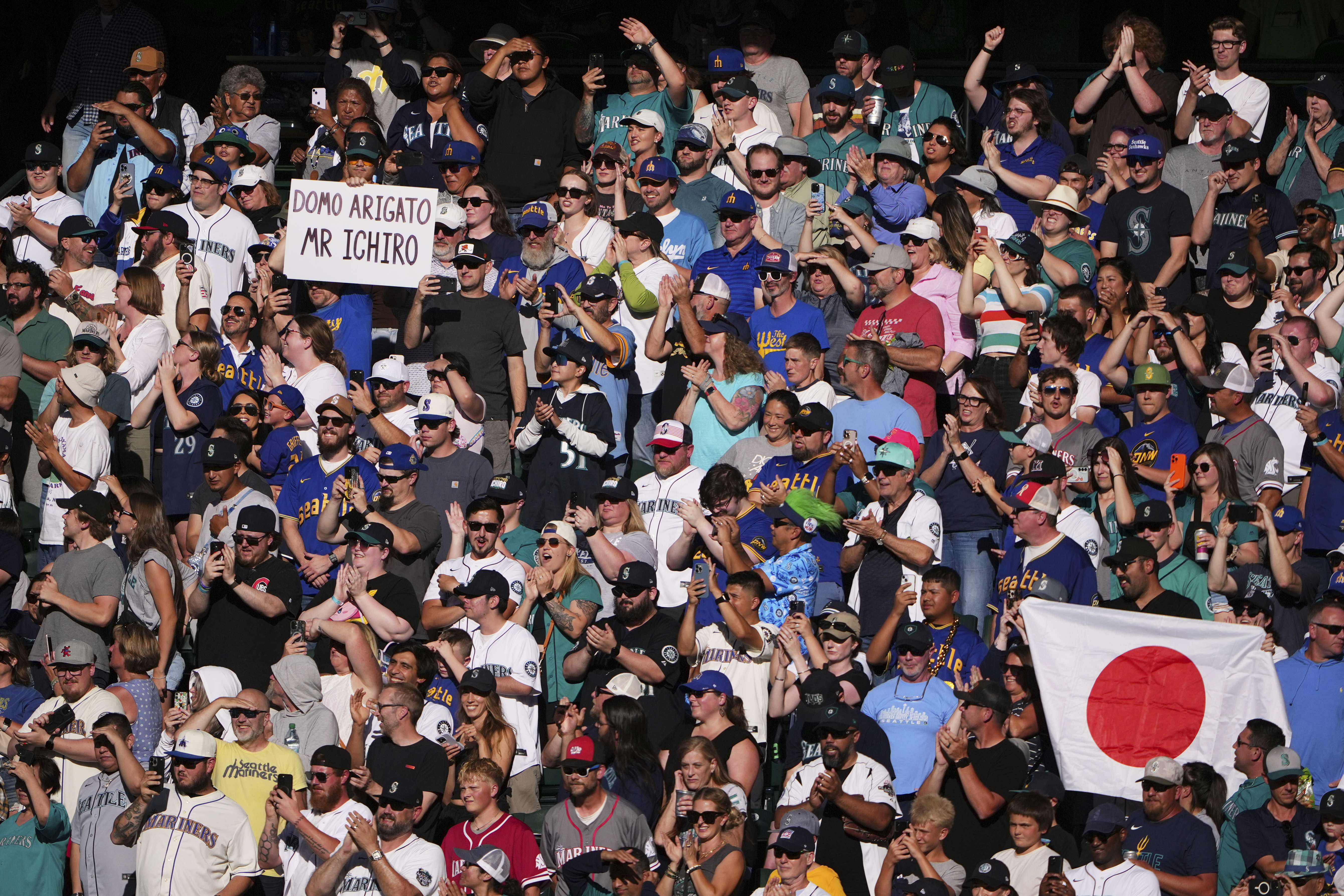 Hall of Famer Ichiro Suzuki joins Mariners legends with No. 51