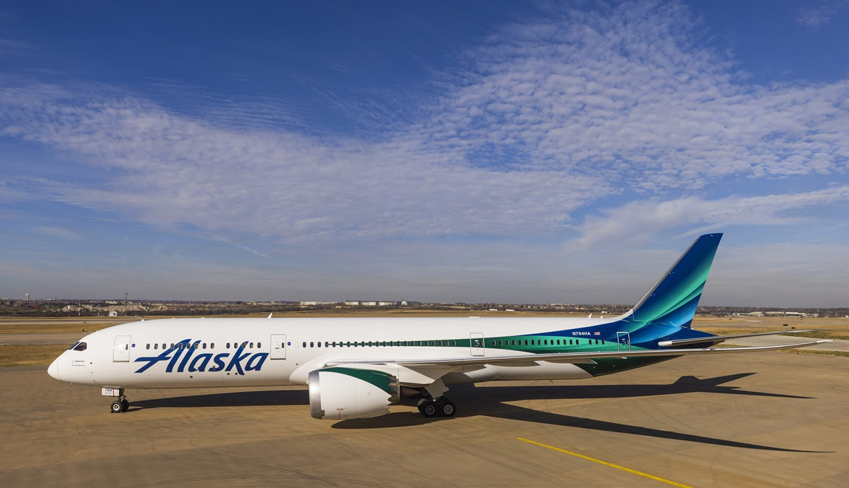 Boeing Arctic Air Transport 787 Makes History Landing In